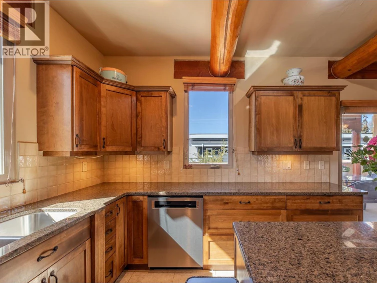105-483 Maurice Street, Penticton, BC, V2A 5V8 - 9