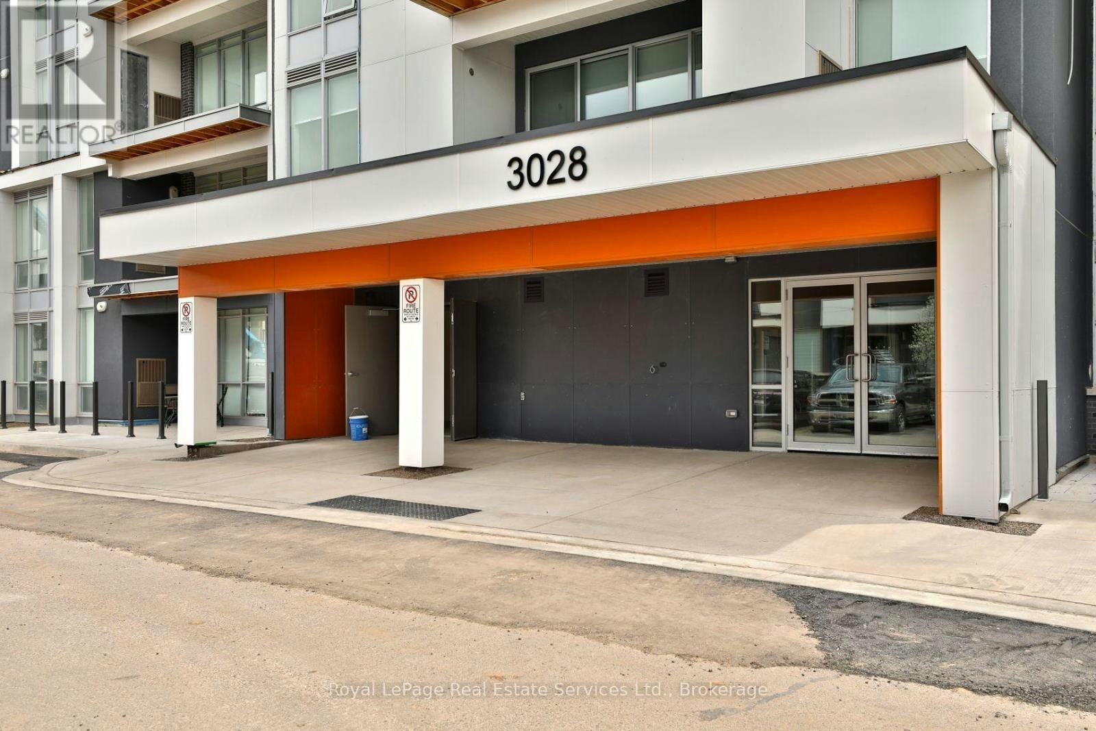 204-3028 Creekshore Common, Oakville, ON, L6M 5K6 - 3