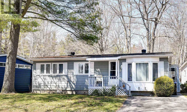 5 Murray Drive