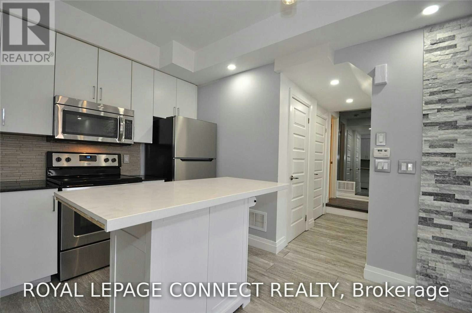 96-23 Eldora Avenue, Toronto, ON, M2M 1R3 - 13