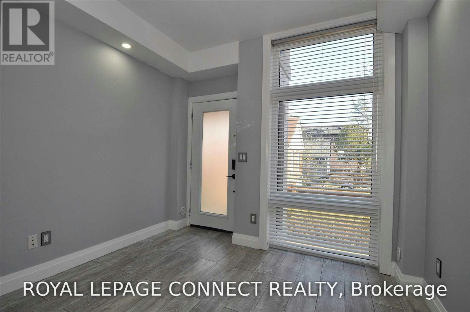 96-23 Eldora Avenue, Toronto, ON, M2M 1R3 - 2