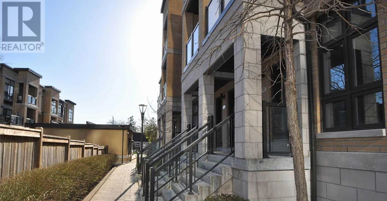 96-23 Eldora Avenue, Toronto, ON, M2M 1R3