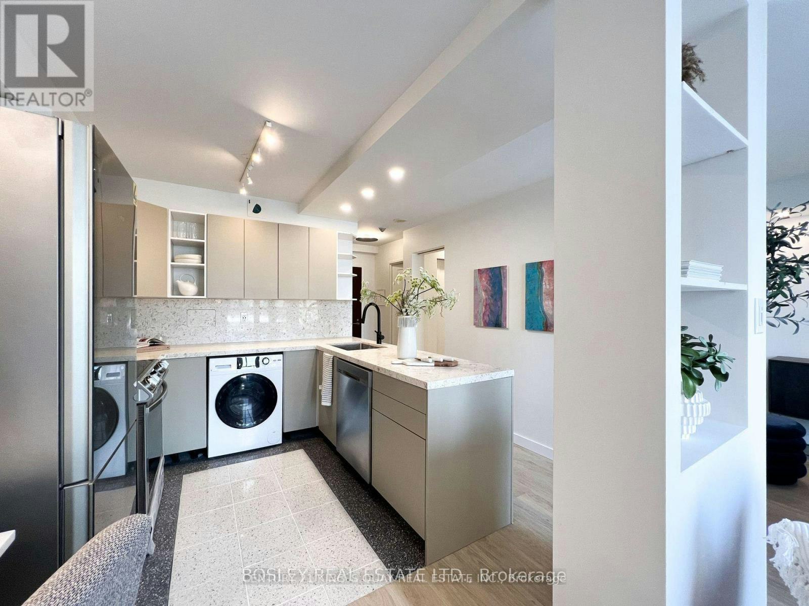 803-1055 Bay Street, Toronto, ON, M5S 3A3 - 5