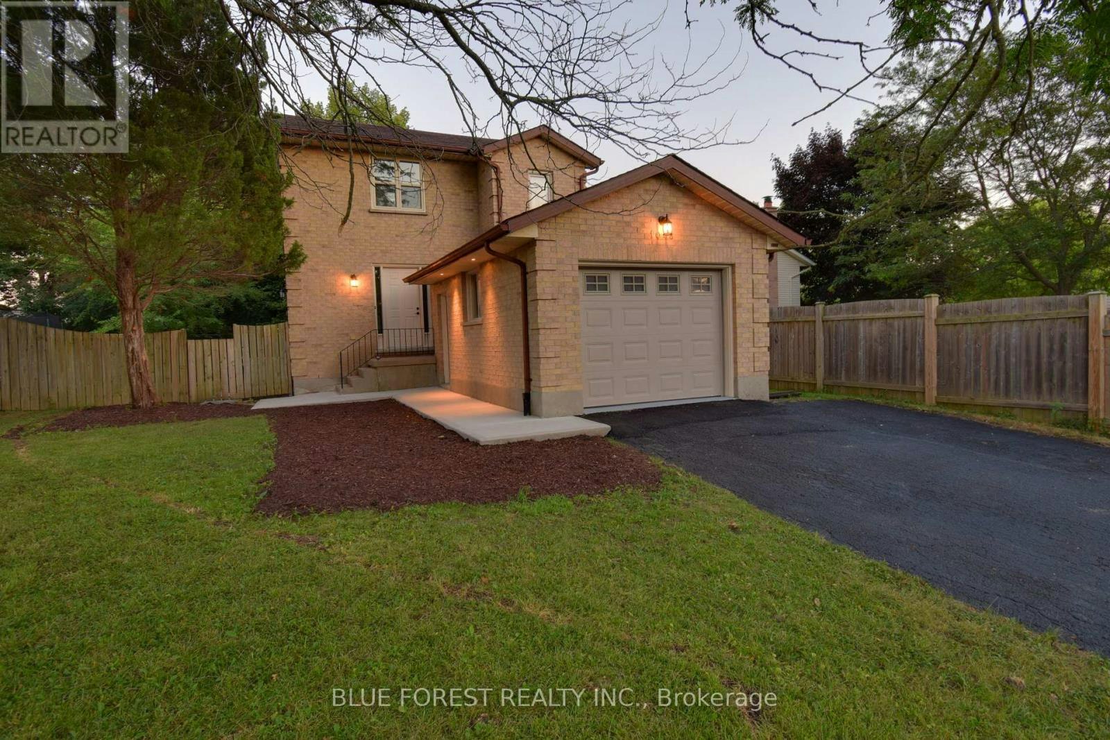 1048 Mahogany Road, London, ON, N6H 2W5