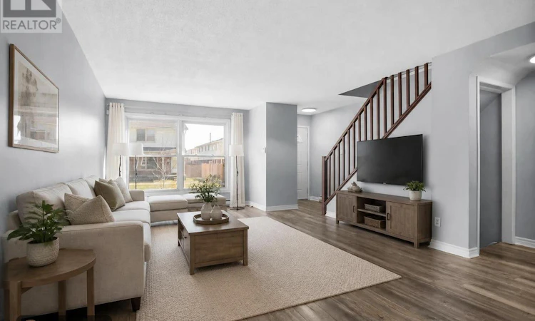 100-51 Sholto Drive