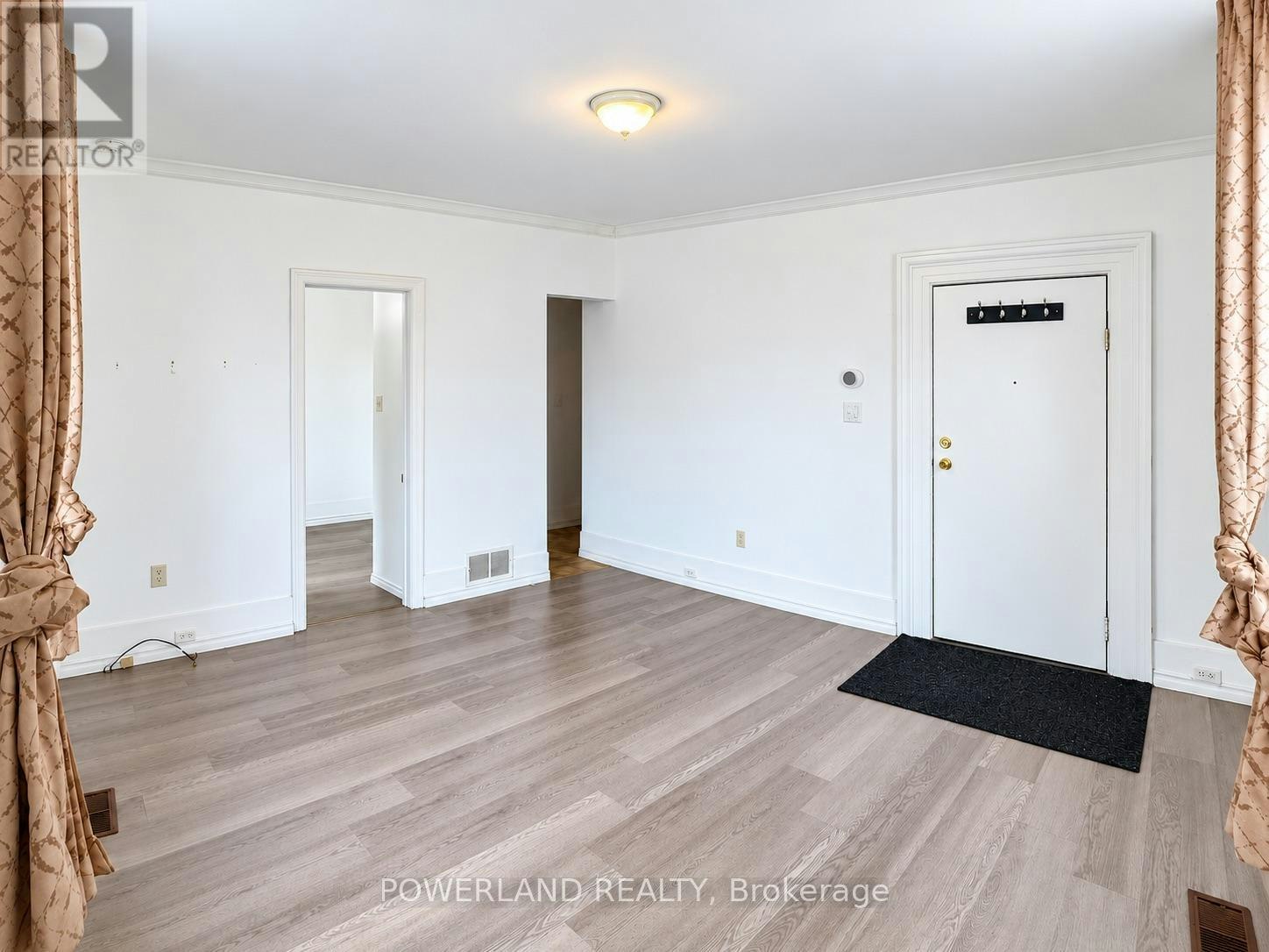 1-202 Prospect Street, Newmarket, ON, L3Y 3T6 - 4