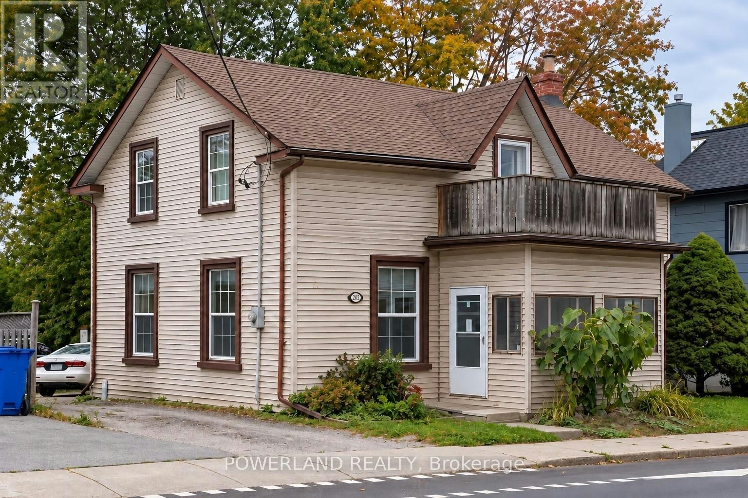 1-202 Prospect Street, Newmarket, ON, L3Y 3T6 - 2