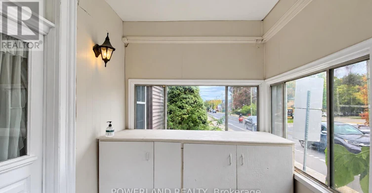 1-202 Prospect Street, Newmarket, ON, L3Y 3T6 - 3