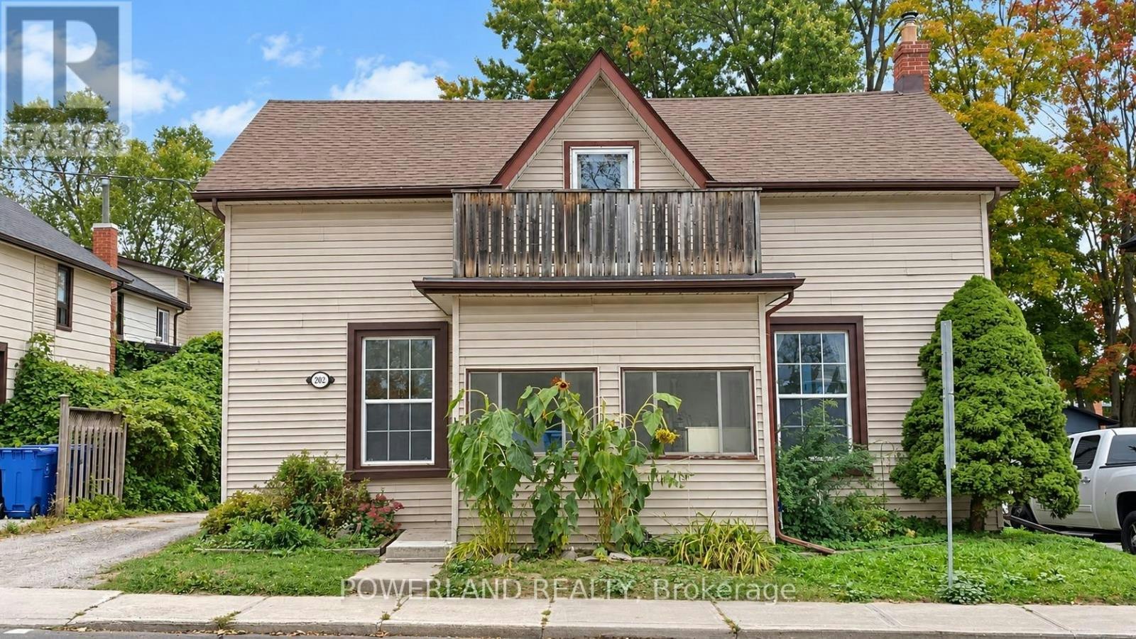 1-202 Prospect Street, Newmarket, ON, L3Y 3T6