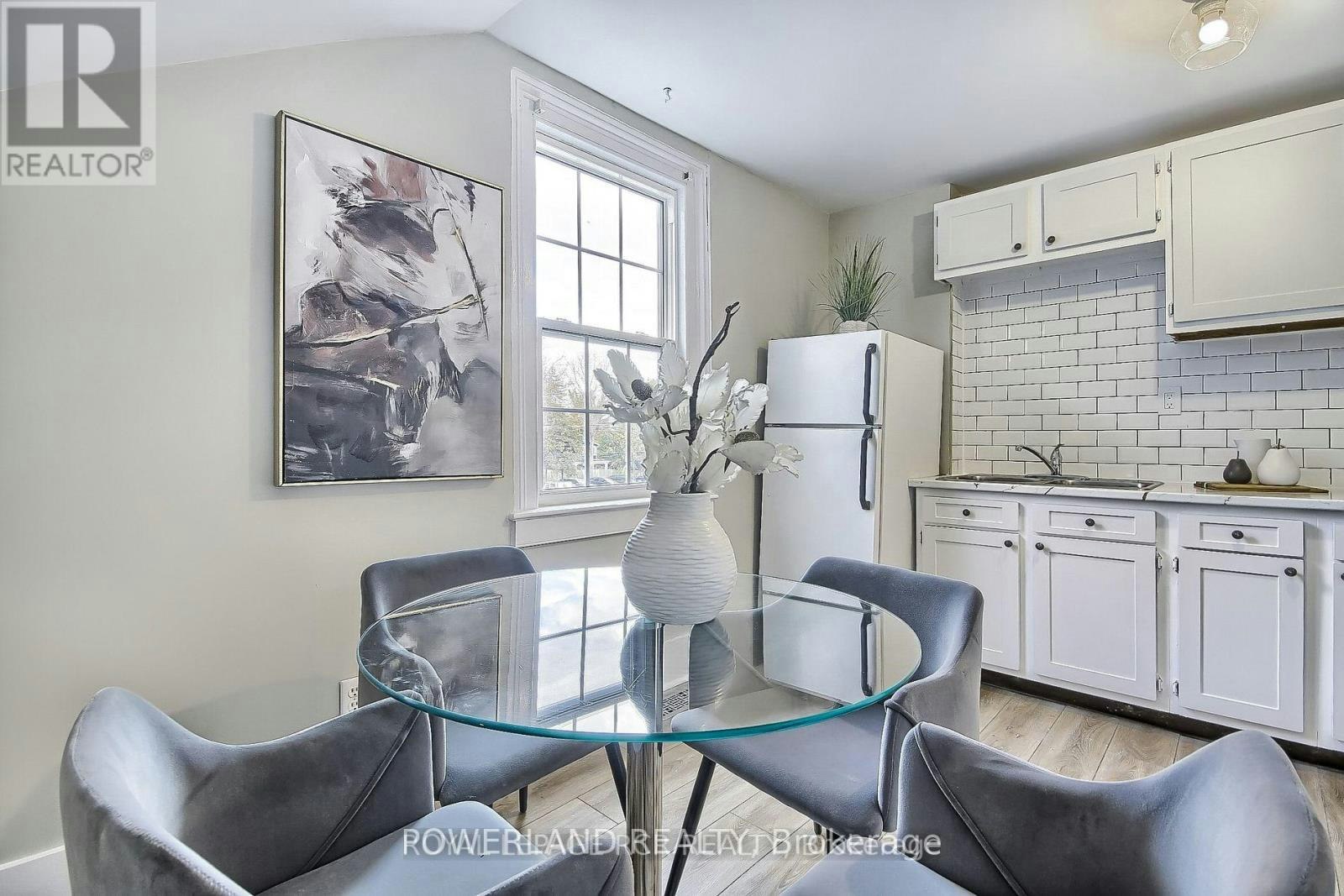2-202 Prospect Street W, Newmarket, ON, L3Y 3T6 - 18