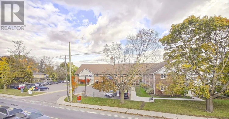 2-202 Prospect Street W, Newmarket, ON, L3Y 3T6 - 28