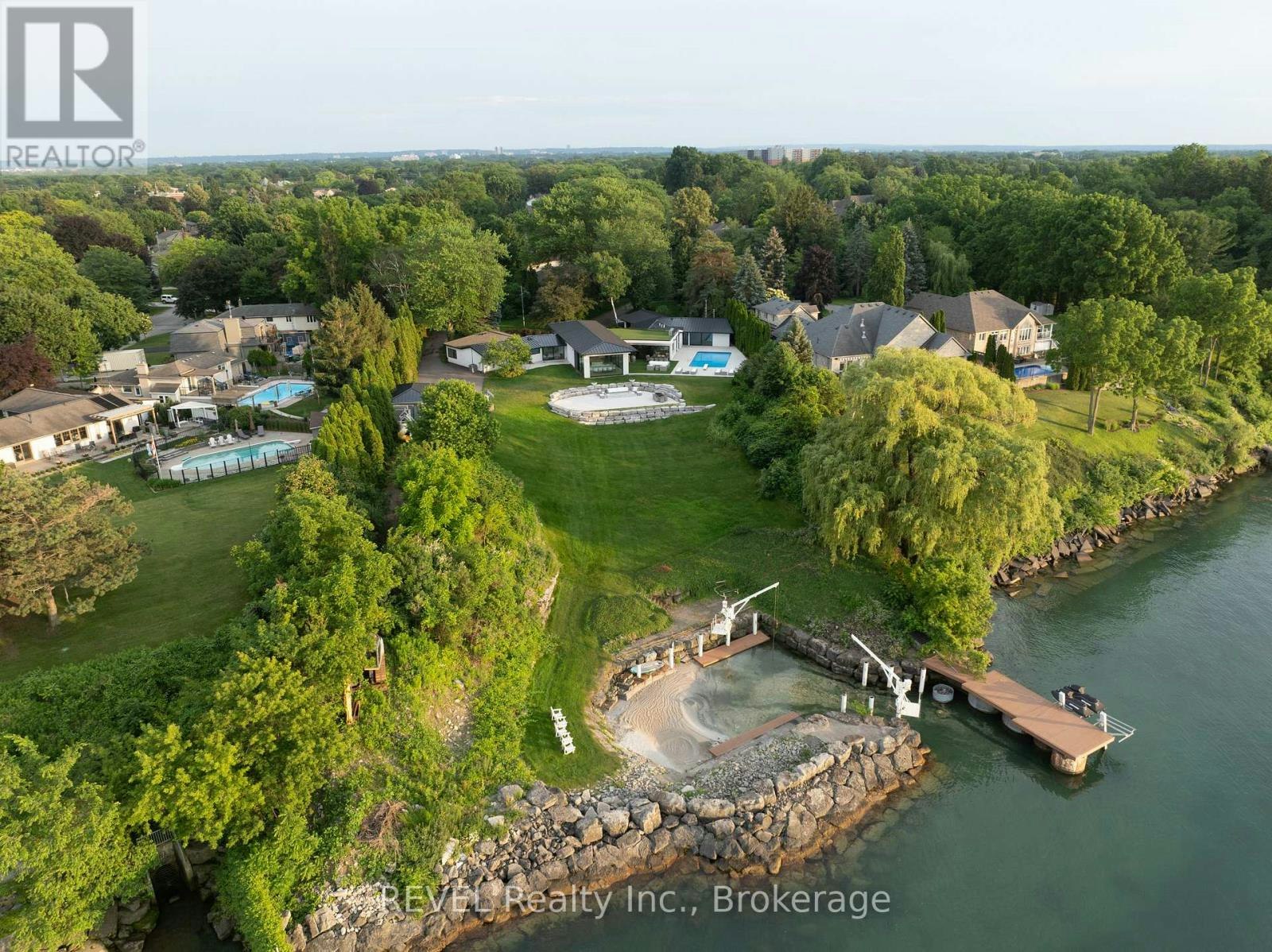 88 October Drive, St. Catharines, ON, L2N 6J6