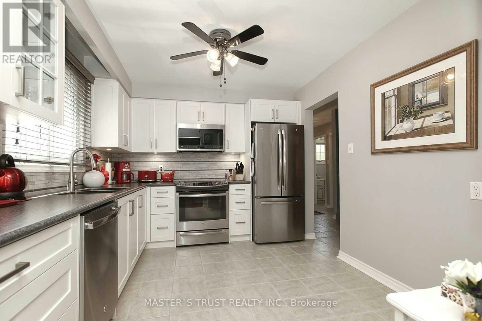 1319 White Oaks Boulevard E, Oakville, ON, L6H 2N7 - 4