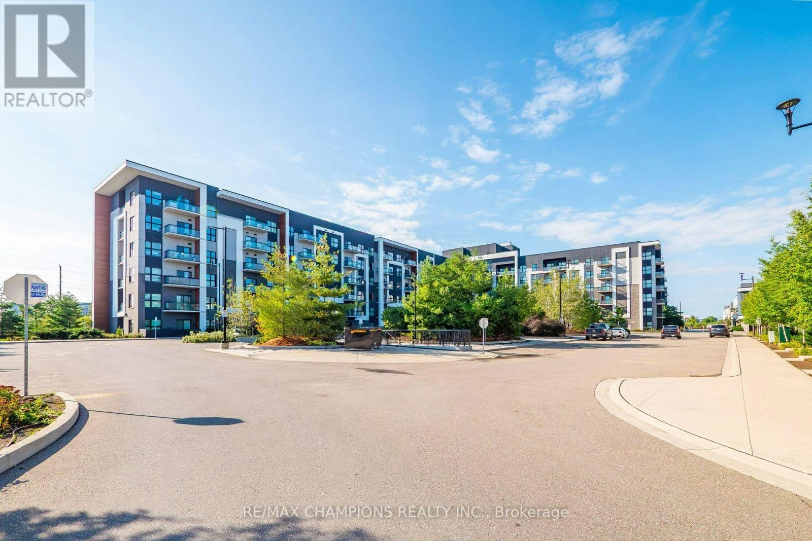 308-128 Grovewood Common, Oakville, ON, L6H 0X3