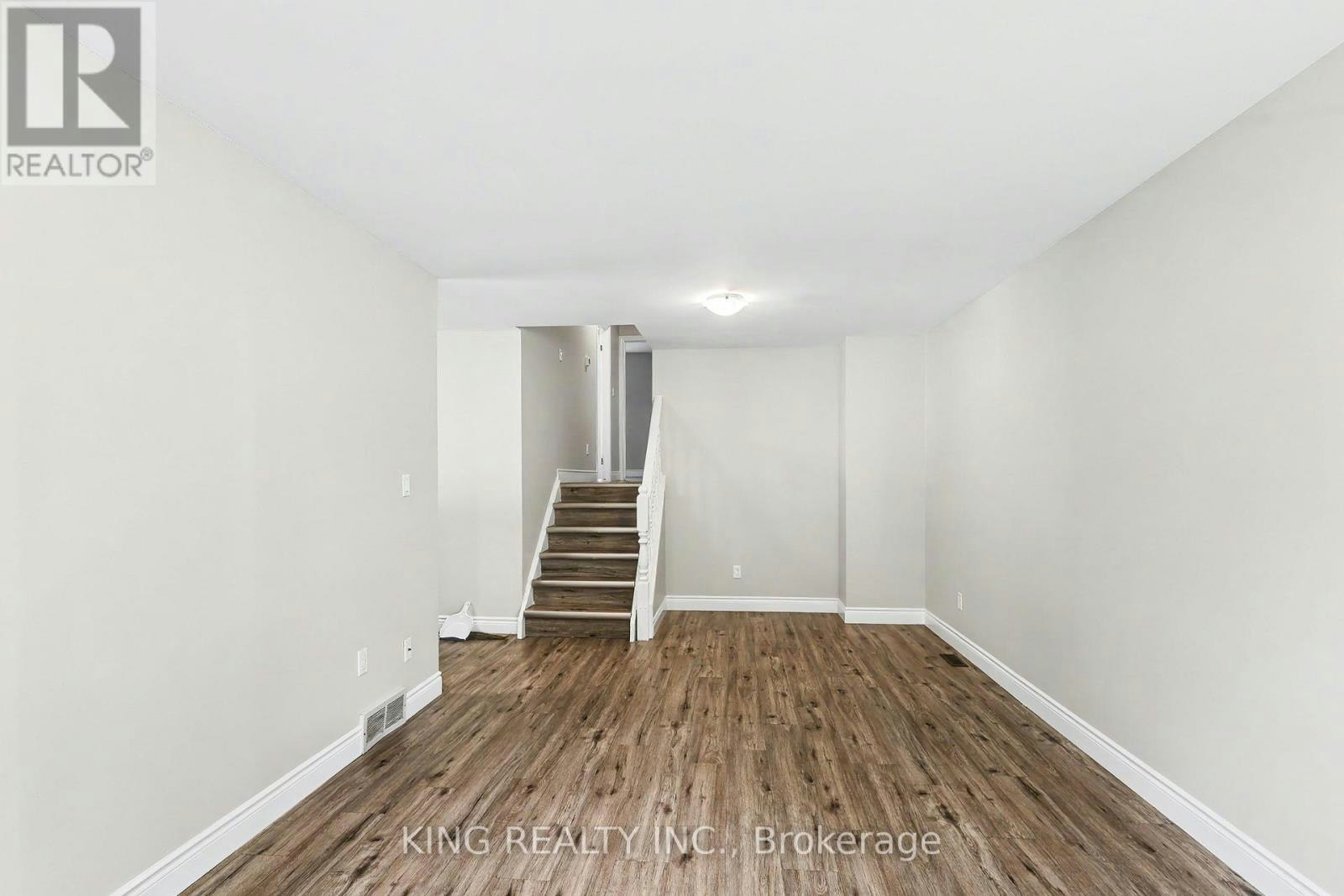 287 Portsmouth Crescent E, London, ON, N5V 4E1 - 4