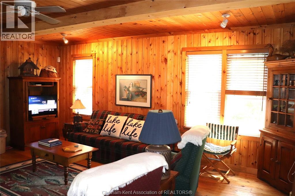 17818 Lakeshore Road, Chatham-Kent, ON, N0P 1X0 - 12