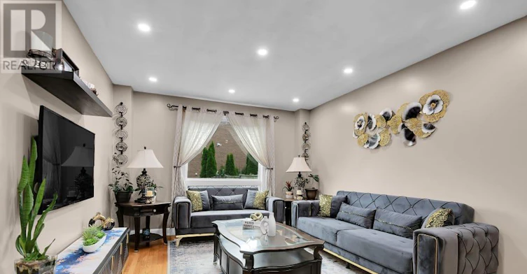 138 Acklam Terrace, Ottawa, ON, K2K 2J5 - 5