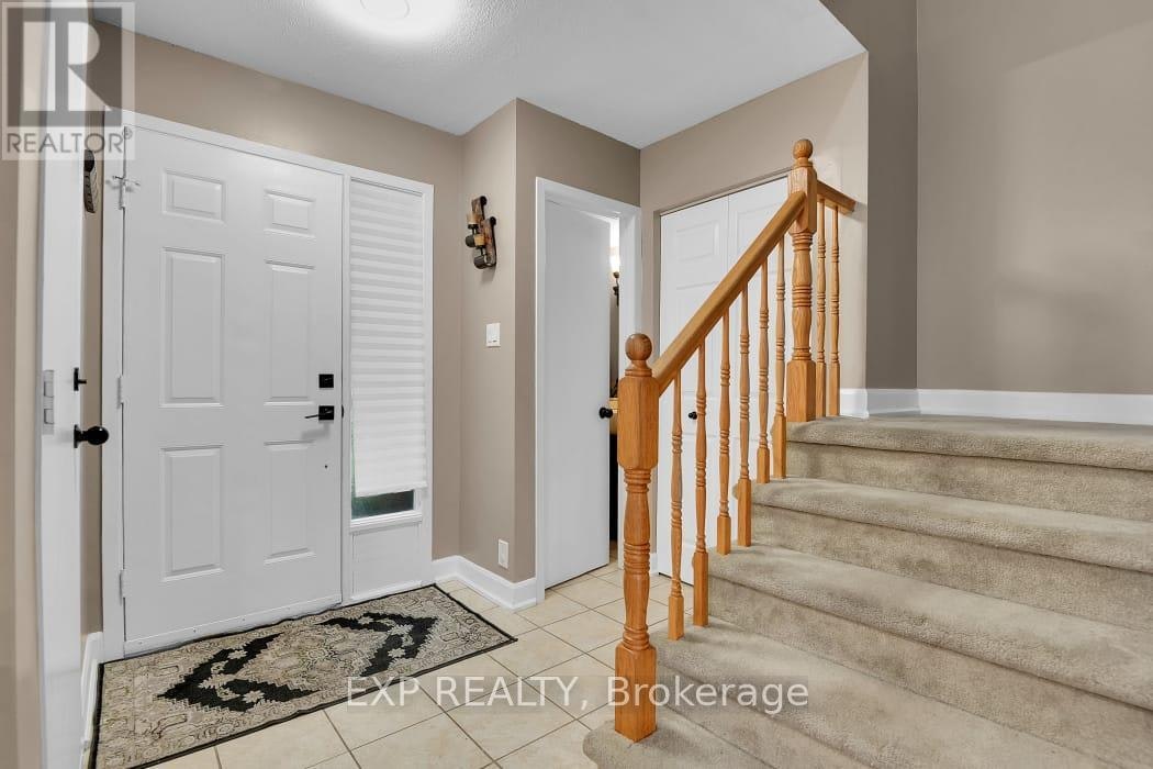 138 Acklam Terrace, Ottawa, ON, K2K 2J5 - 3