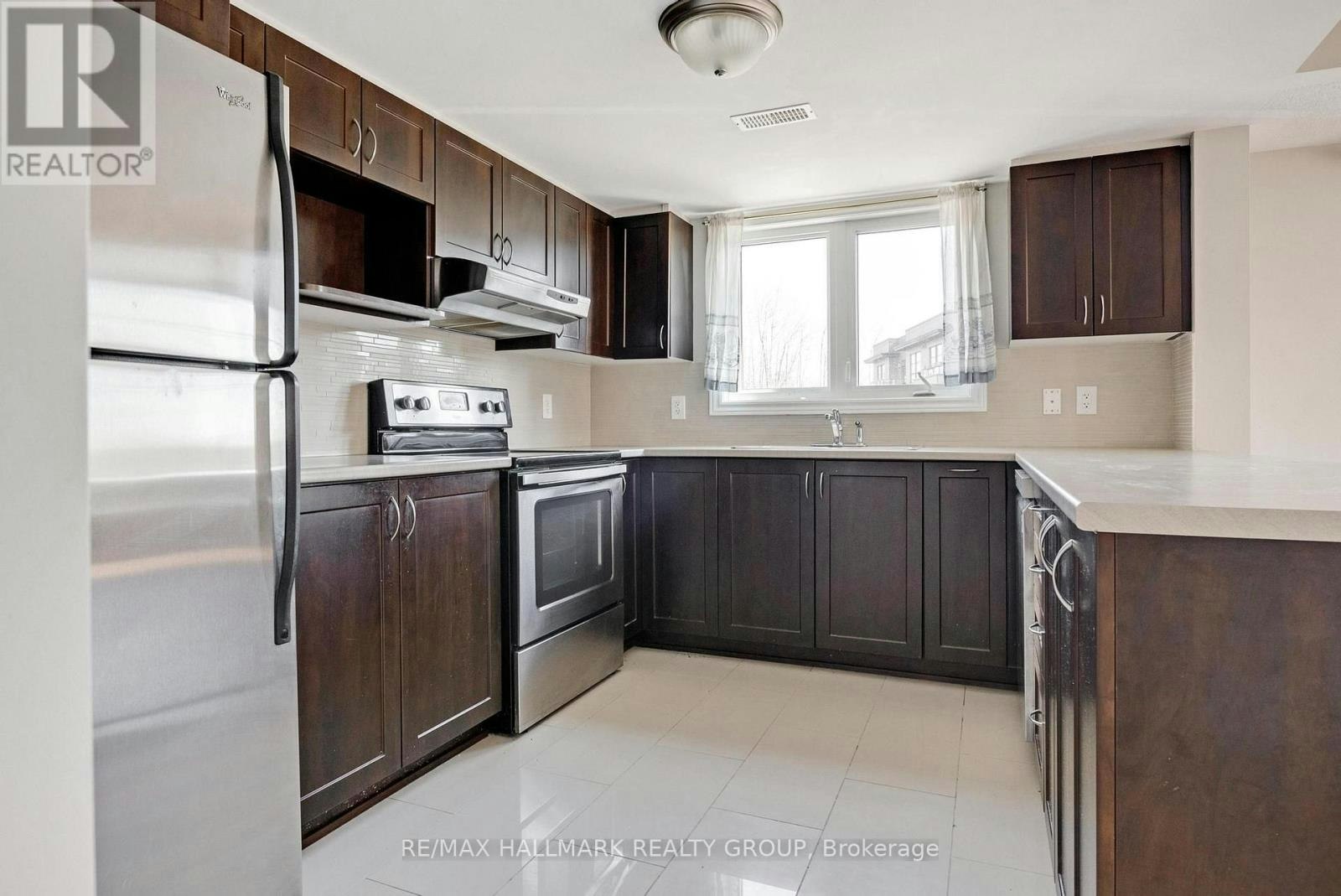 255B Titanium Private, Ottawa, ON, K1C 0A5 - 10