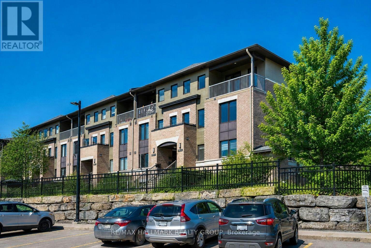 255B Titanium Private, Ottawa, ON, K1C 0A5 - 2