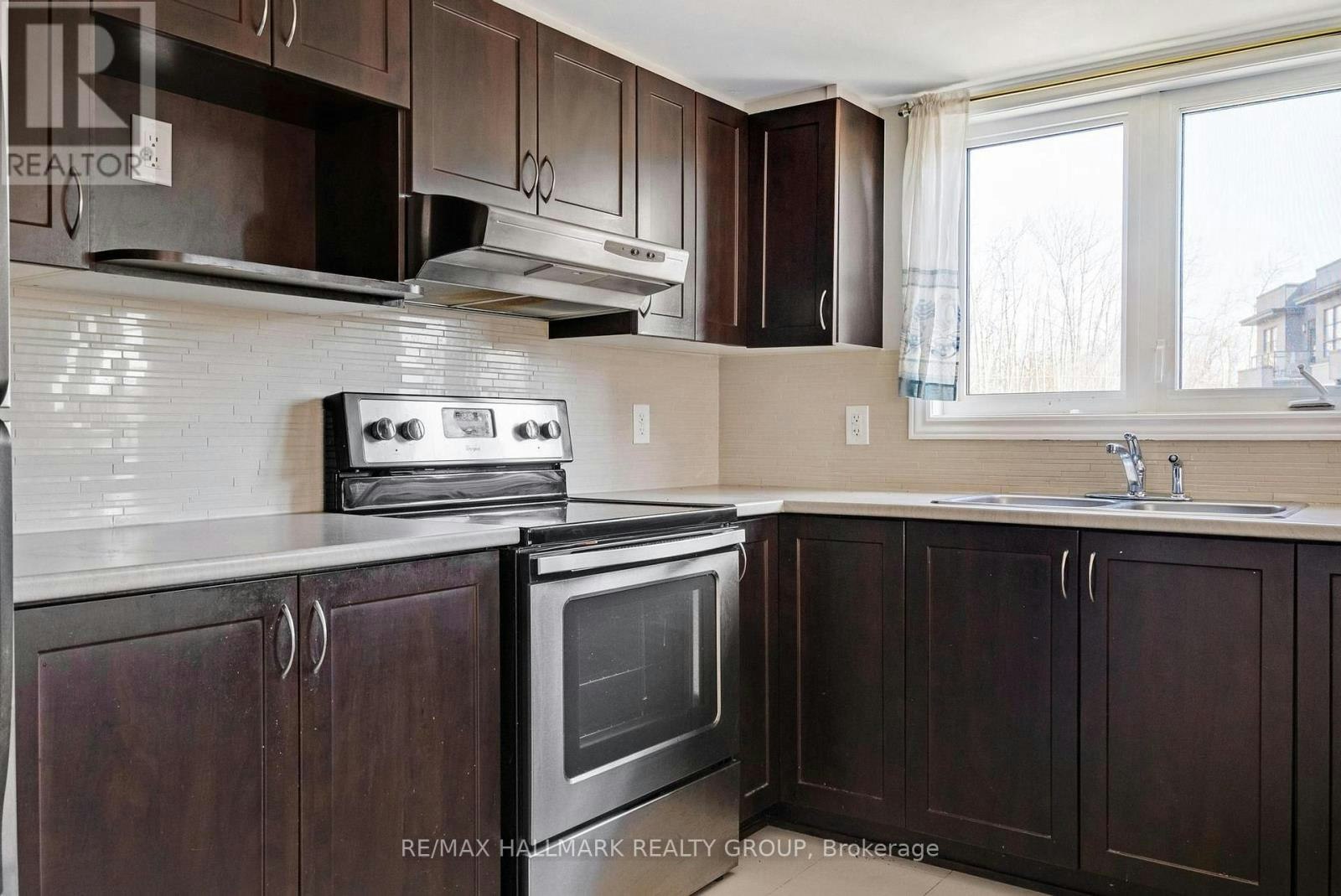 255B Titanium Private, Ottawa, ON, K1C 0A5 - 11