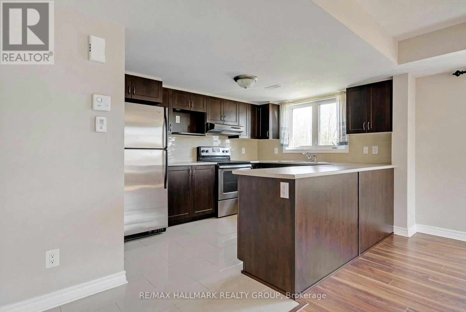255B Titanium Private, Ottawa, ON, K1C 0A5 - 9