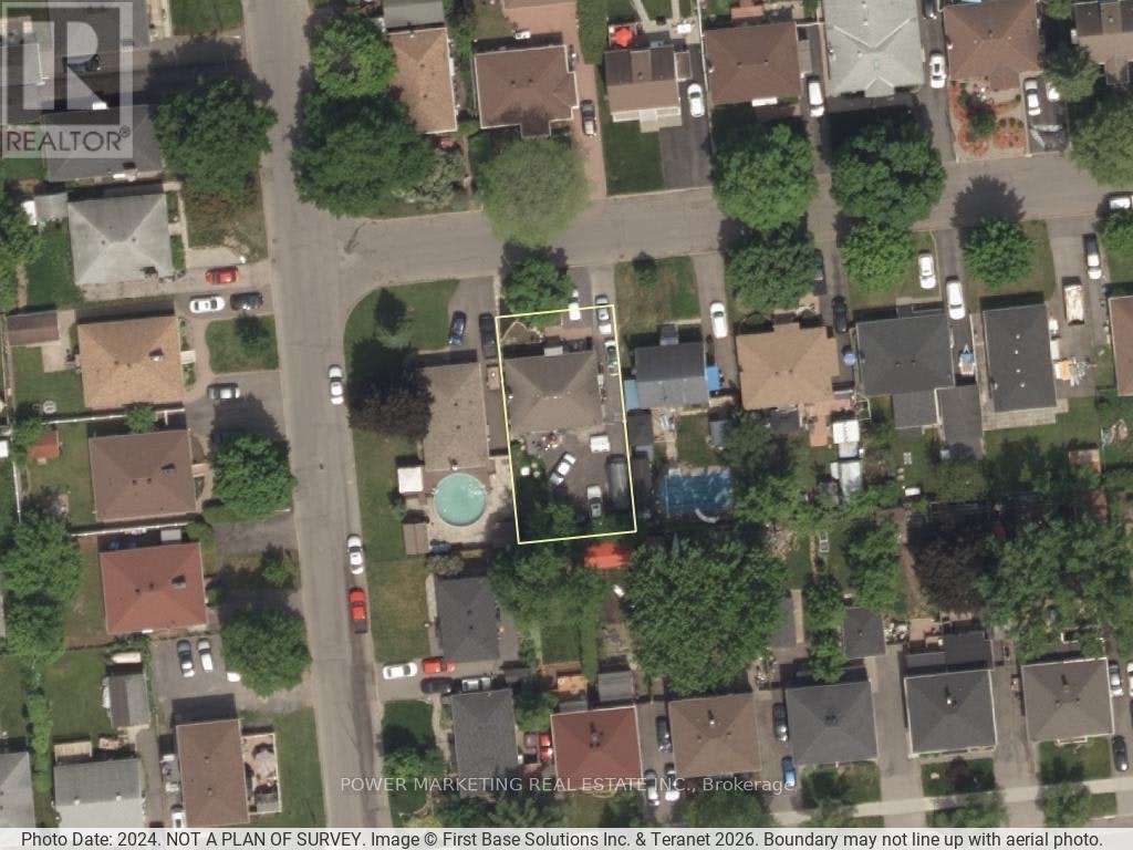 320 Fullerton Avenue, Ottawa, ON, K1K 1K3