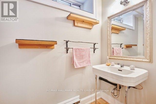 550 Piccadilly Avenue, Ottawa, ON, K1Y 0J1 - 16