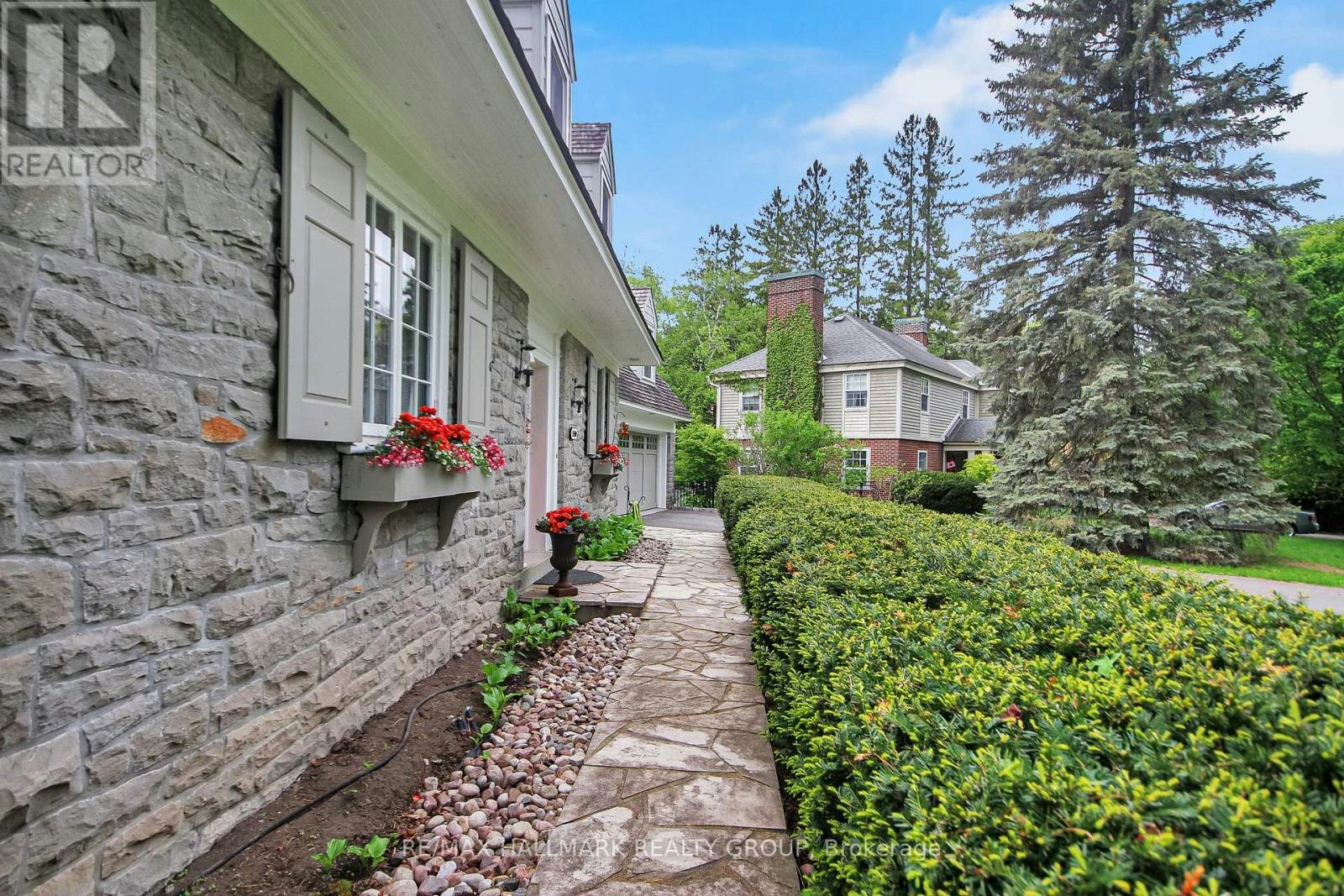 550 Piccadilly Avenue, Ottawa, ON, K1Y 0J1 - 17
