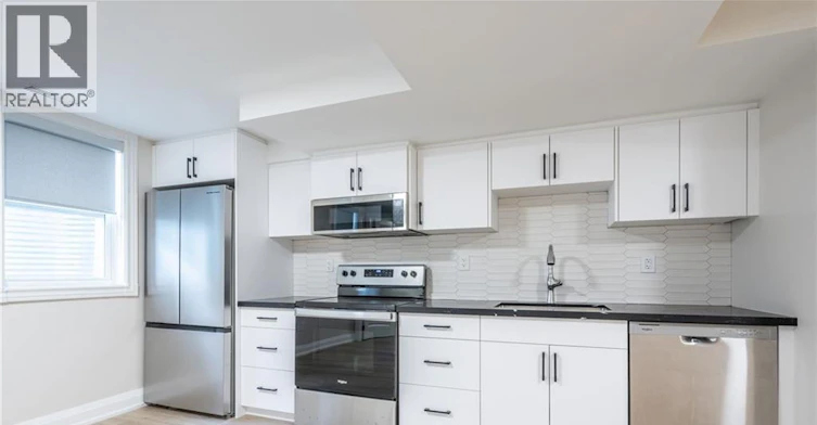 D-80 Irene Avenue, Hamilton, ON, L8G 2B2 - 2