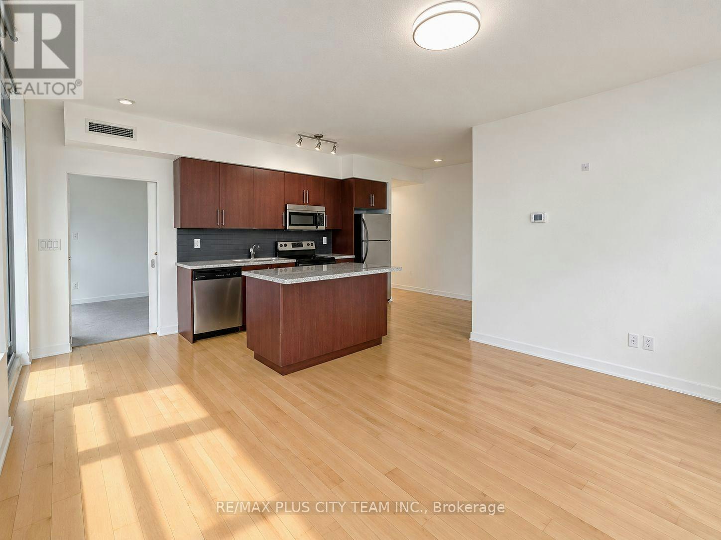 2605-65 Bremner Boulevard, Toronto, ON, M5J 0A7 - 3