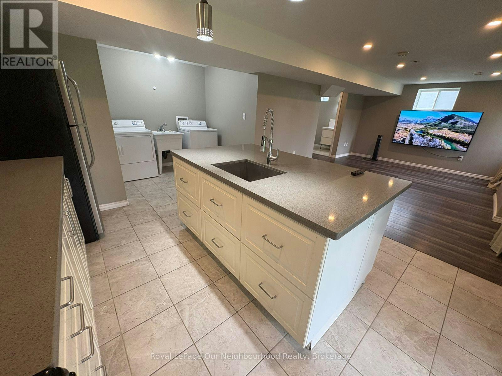 1 Richard Davies Crescent, Clarington, ON, L1C 3K2 - 8