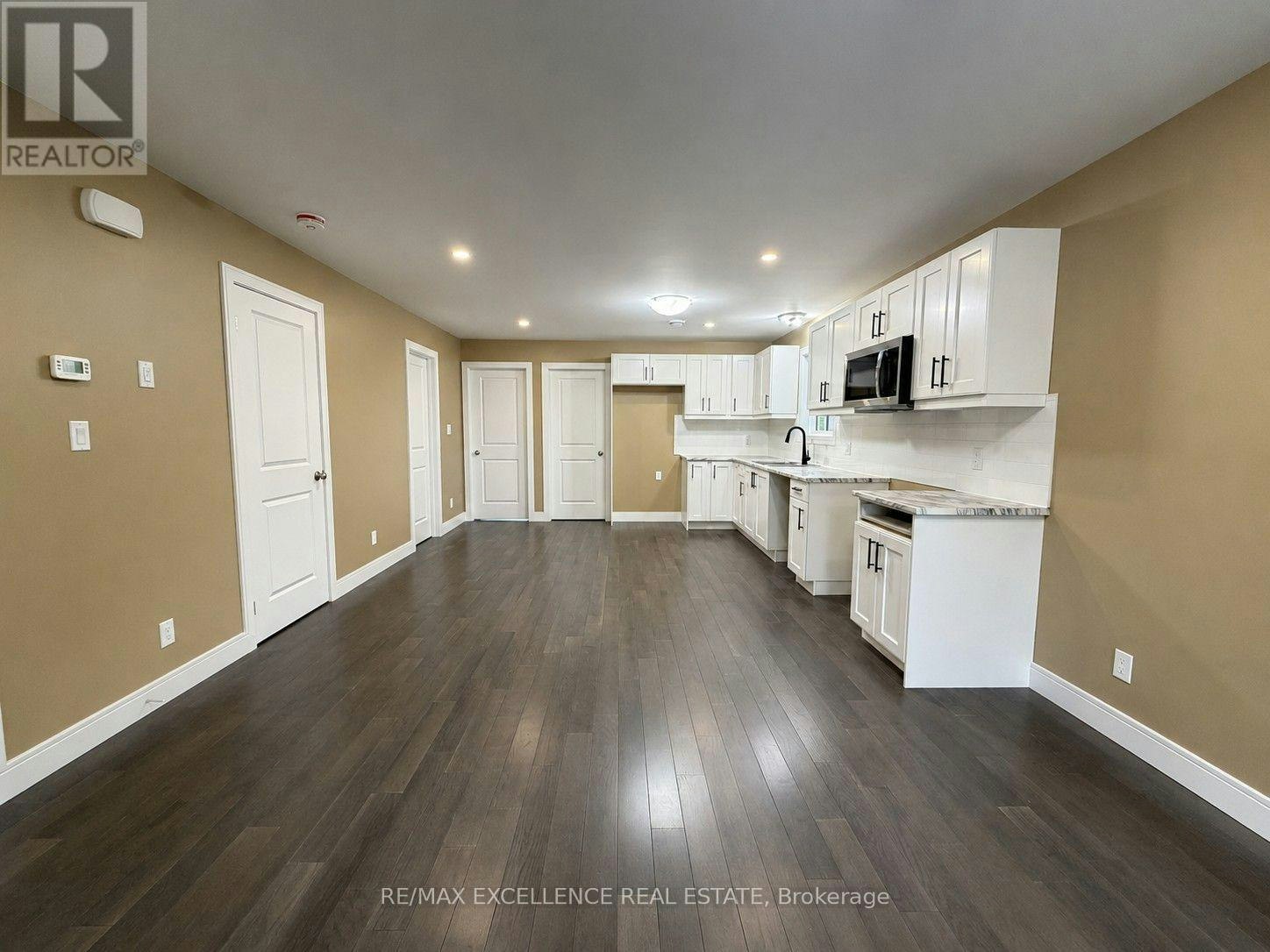 18 Huff Avenue, Brantford, ON, N3R 2A3 - 7