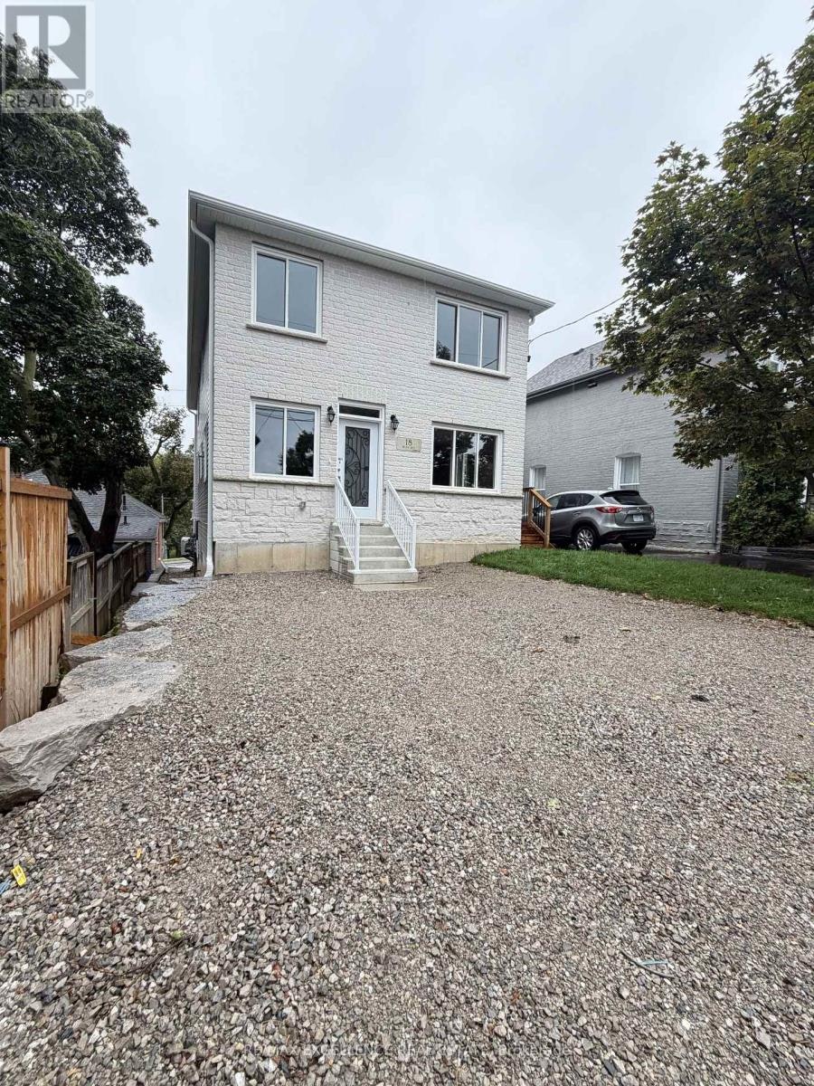 18 Huff Avenue, Brantford, ON, N3R 2A3 - 2