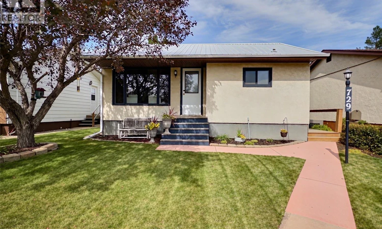 729 Isabelle Street