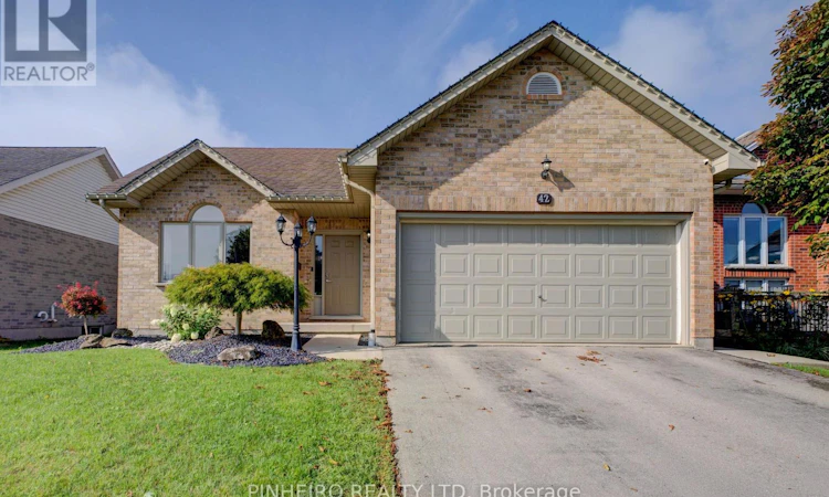 42 Hickory Boulevard W