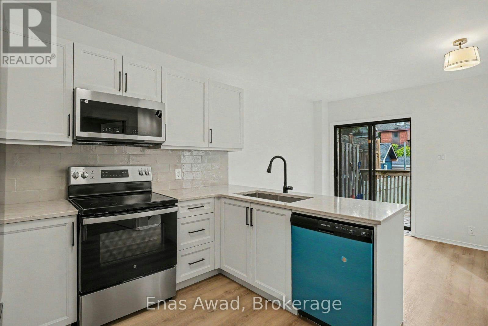46 Hopewell Avenue, Ottawa, ON, K1S 2Y8 - 5