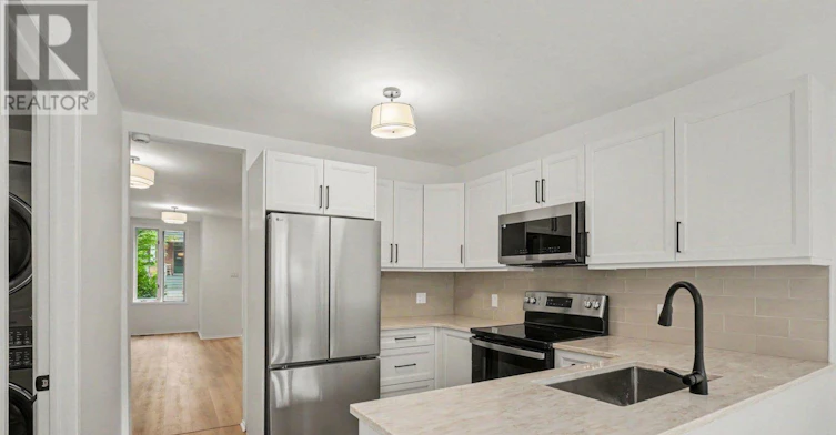 46 Hopewell Avenue, Ottawa, ON, K1S 2Y8 - 4