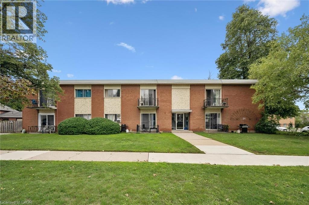 25 Walton Avenue, Kitchener, ON, N2C 2B4