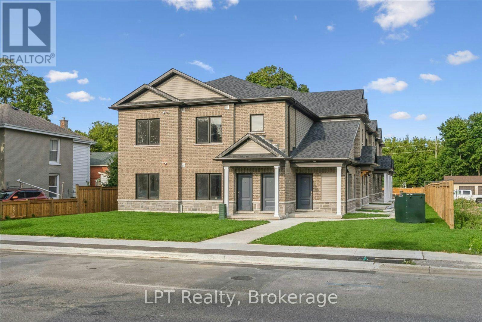 6-223 Albert Street, Oshawa, ON, L1H 4R6 - 2