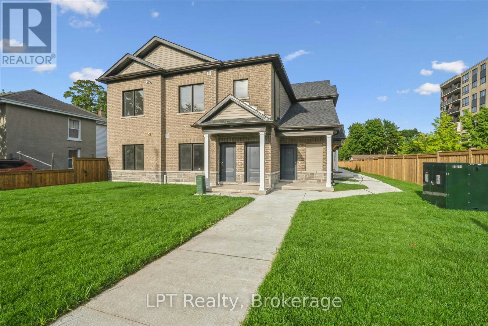 6-223 Albert Street, Oshawa, ON, L1H 4R6 - 4