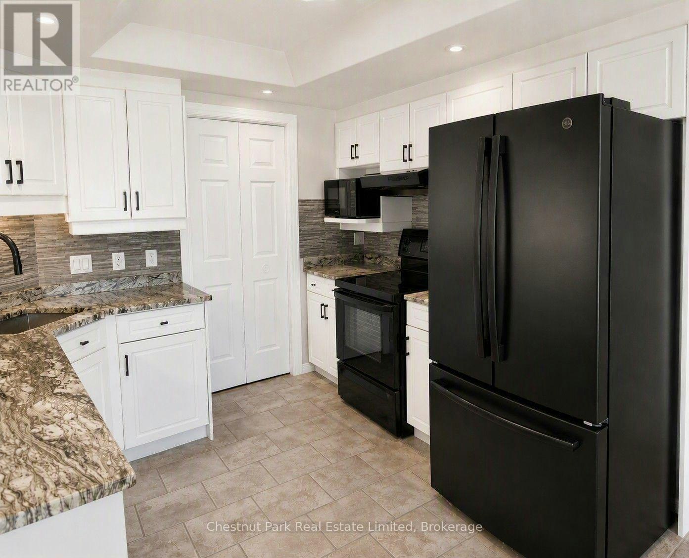 1001-2 Front Street SOUTH, Belleville, ON, K8N 5K7 - 13