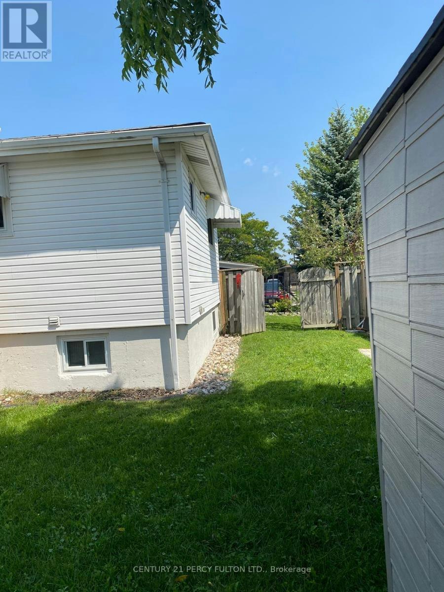 876 Antonio Street, Pickering, ON, L1W 1T3 - 26