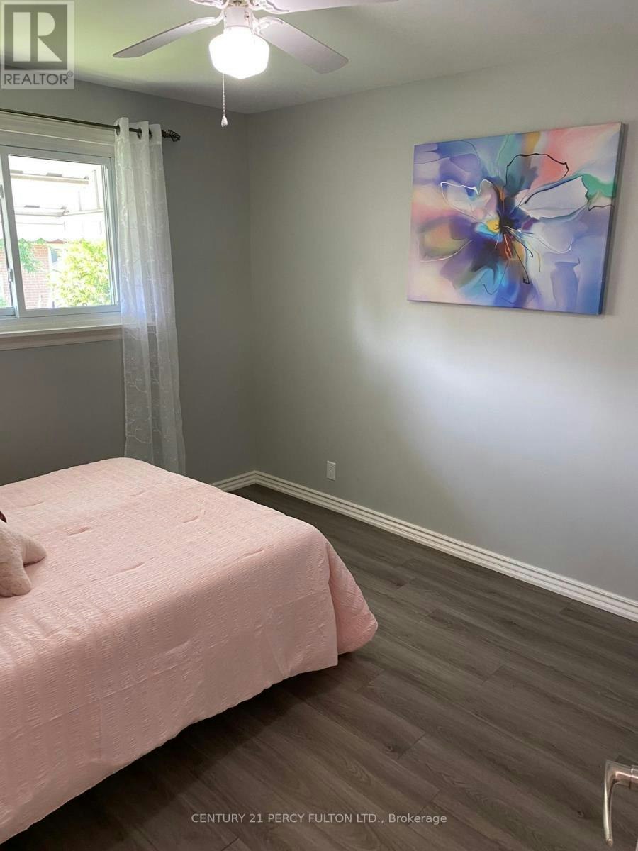 876 Antonio Street, Pickering, ON, L1W 1T3 - 20