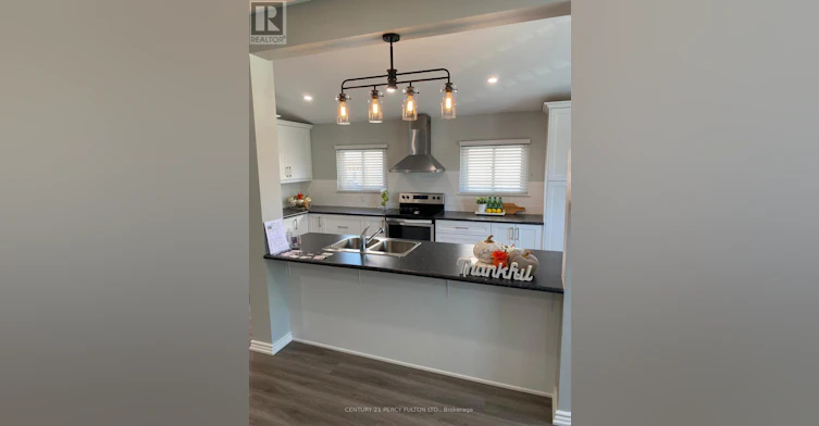 876 Antonio Street, Pickering, ON, L1W 1T3 - 9