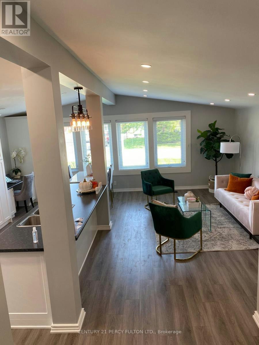 876 Antonio Street, Pickering, ON, L1W 1T3 - 11