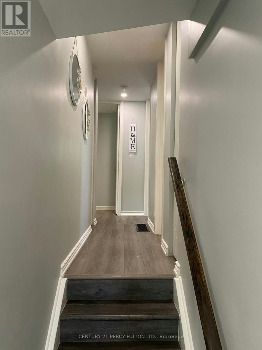 876 Antonio Street, Pickering, ON, L1W 1T3 - 12
