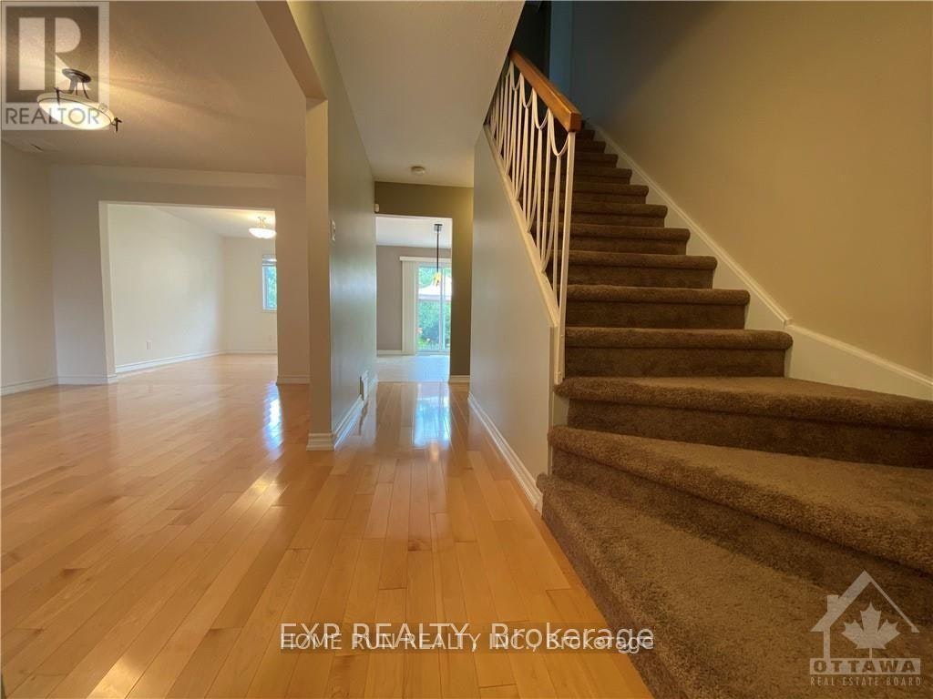 34 Brockington Crescent, Ottawa, ON, K2G 4K2 - 2