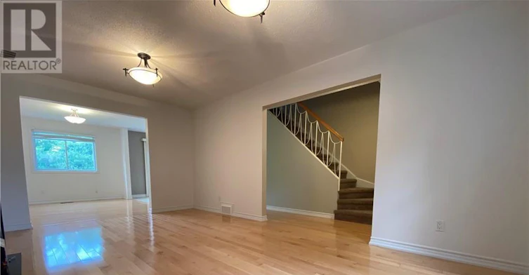 34 Brockington Crescent, Ottawa, ON, K2G 4K2 - 4