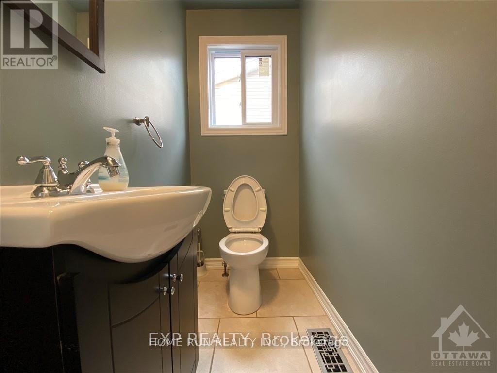 34 Brockington Crescent, Ottawa, ON, K2G 4K2 - 11